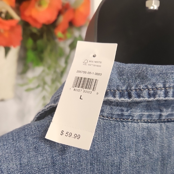 Gap Denim Button-Up Shirt - Picture 7 of 10